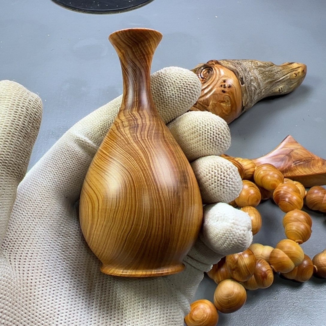 黑****柏木（崖柏）太行陈化瓶子