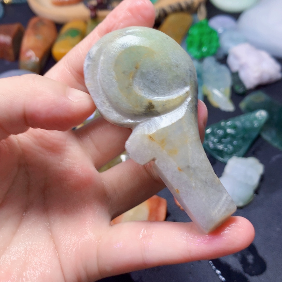 翡翠未镶嵌颈饰046号