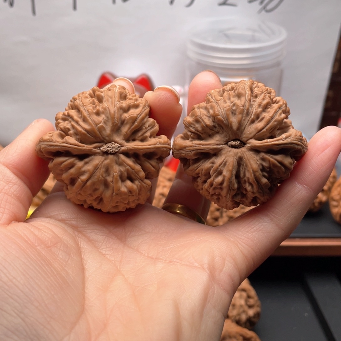 文玩核桃把件敬*粗筋46