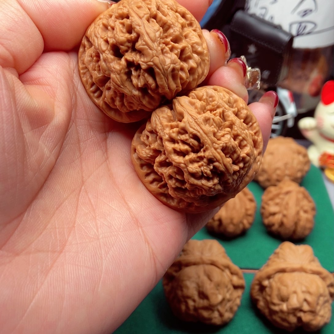 文玩核桃吊坠平谷球筋41已打底