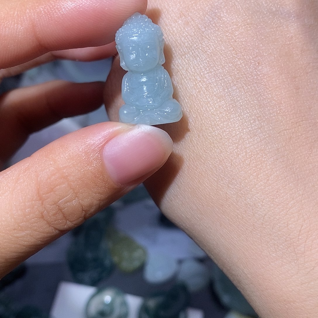 V***景定制翡翠未镶嵌翡翠