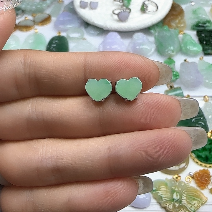 翡翠颈饰未镶嵌心形耳钉