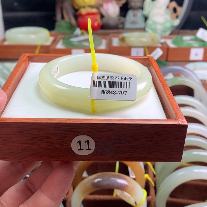 和田玉手镯未镶嵌54