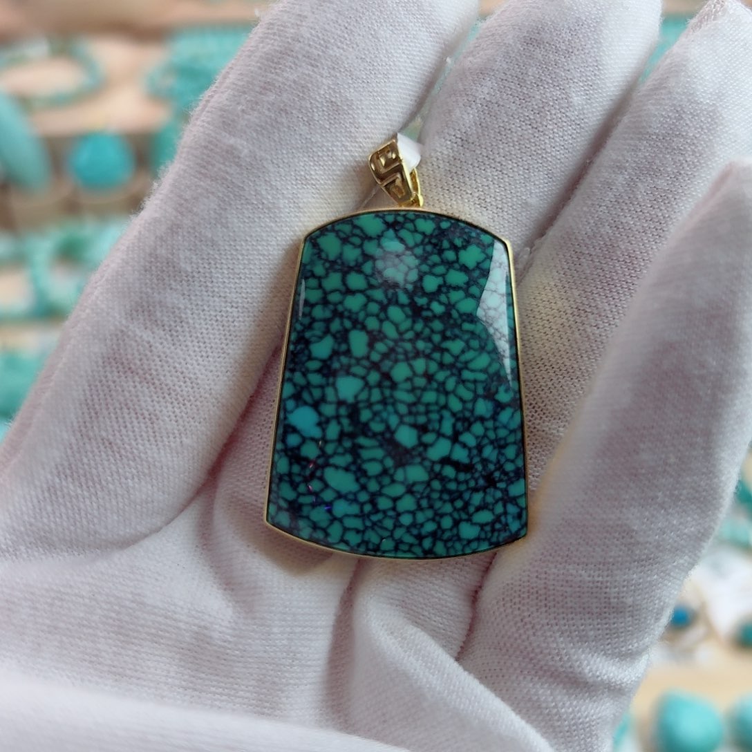 绿松石未镶嵌珠宝奇石