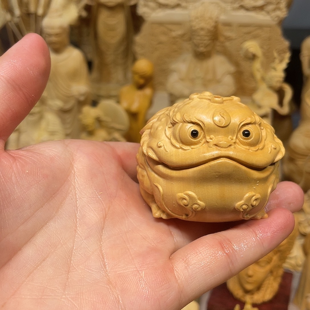 黄杨木小瑕疵大号金蟾