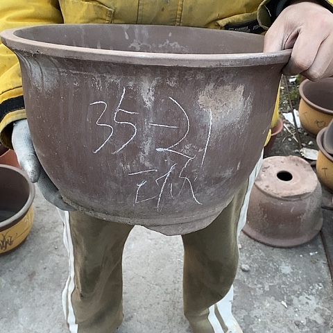 紫砂中国宜兴紫砂花盆，