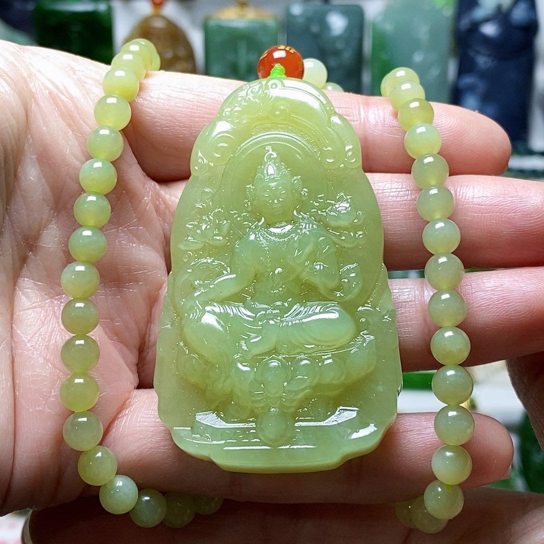 和田玉颈饰未镶嵌