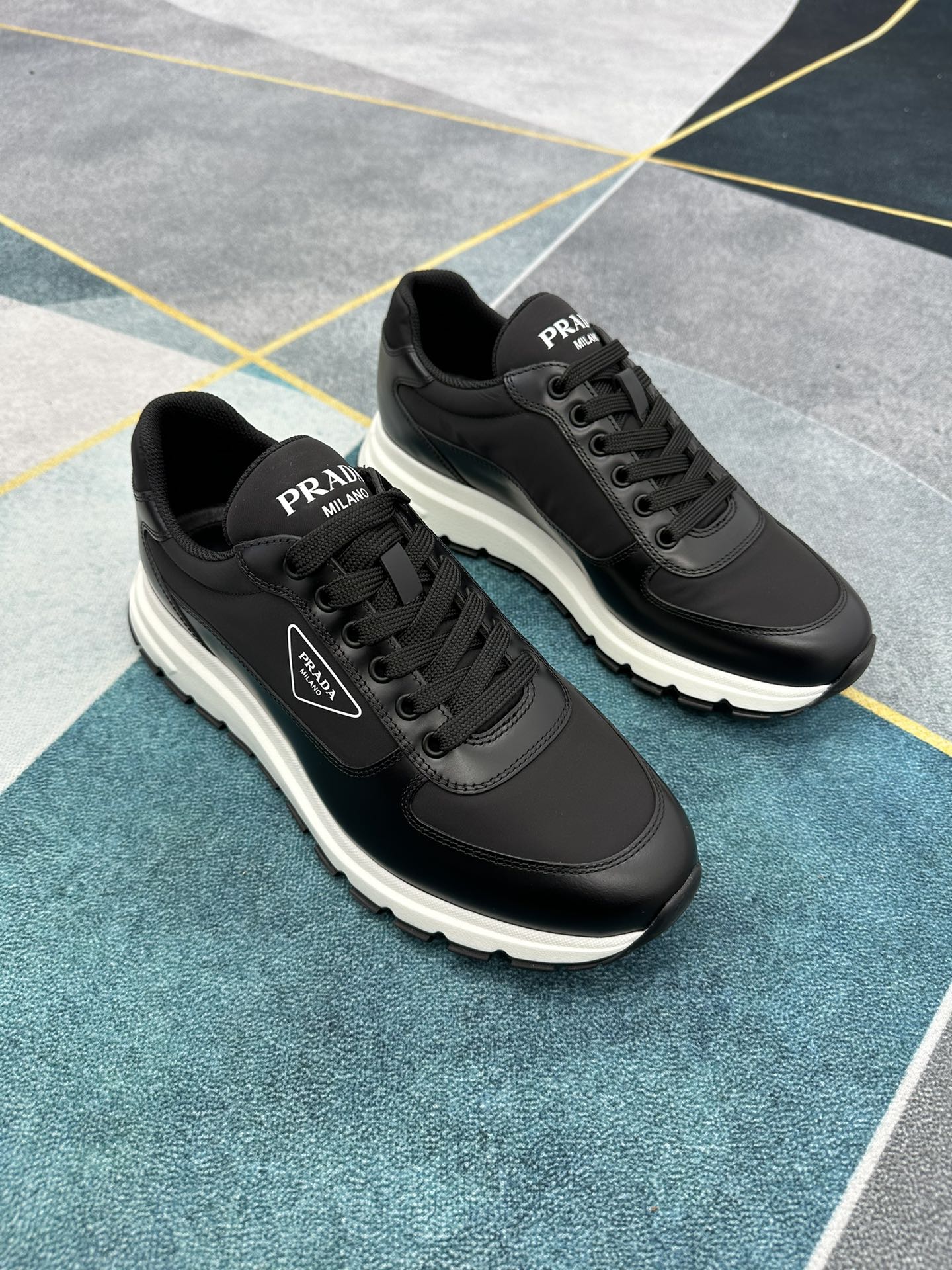 未使用 Prada/普拉达  男士经典三角标休闲鞋PX012舒适百搭鞋