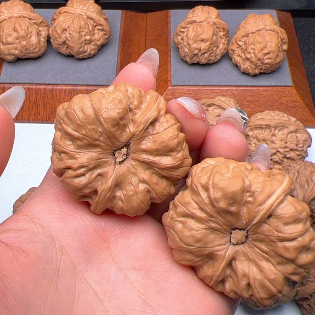 文玩核桃把件已*置蛤蟆42