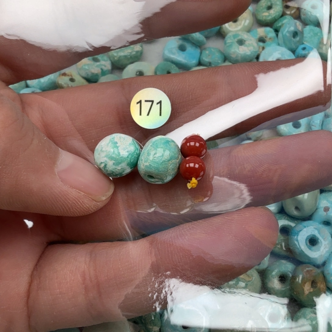 南红玛瑙未镶嵌珠宝奇石