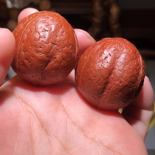 把件橄榄核练手三瓣金刚光头强