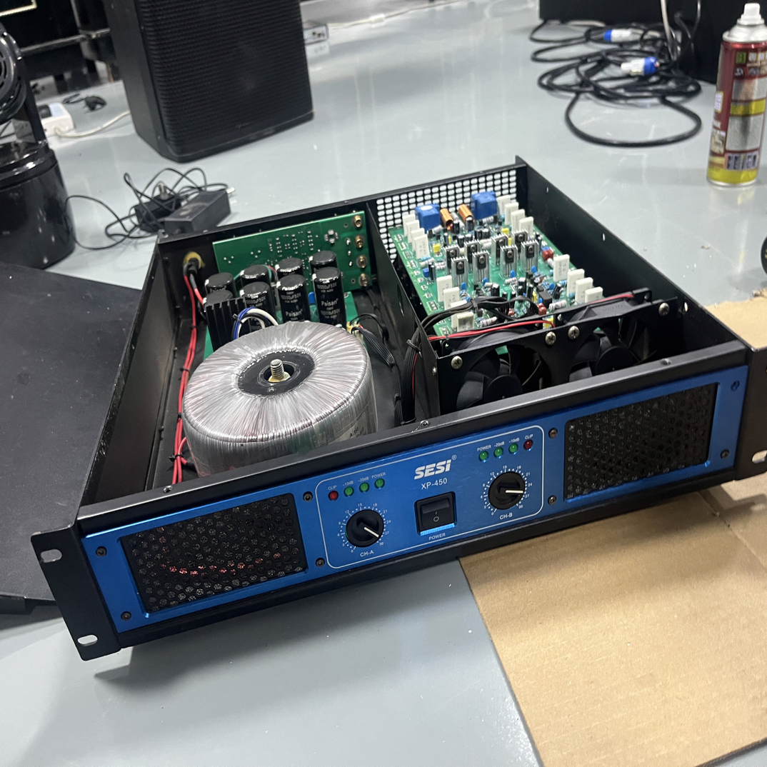 9新  SESI功放一台，不包邮