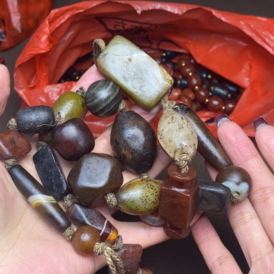 玛瑙/玉髓颈饰未镶嵌