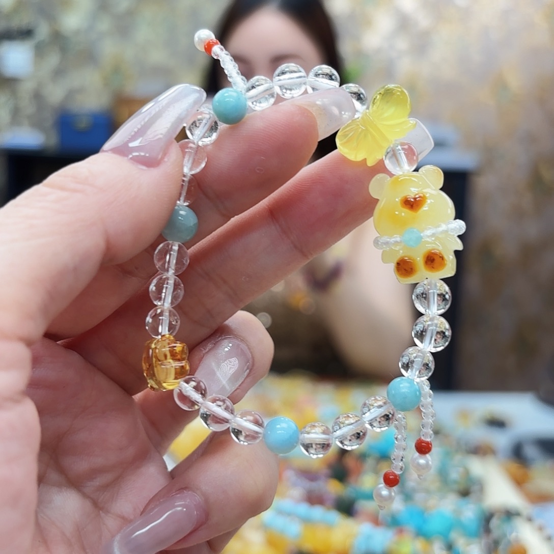 琥珀未镶嵌颈饰琥珀