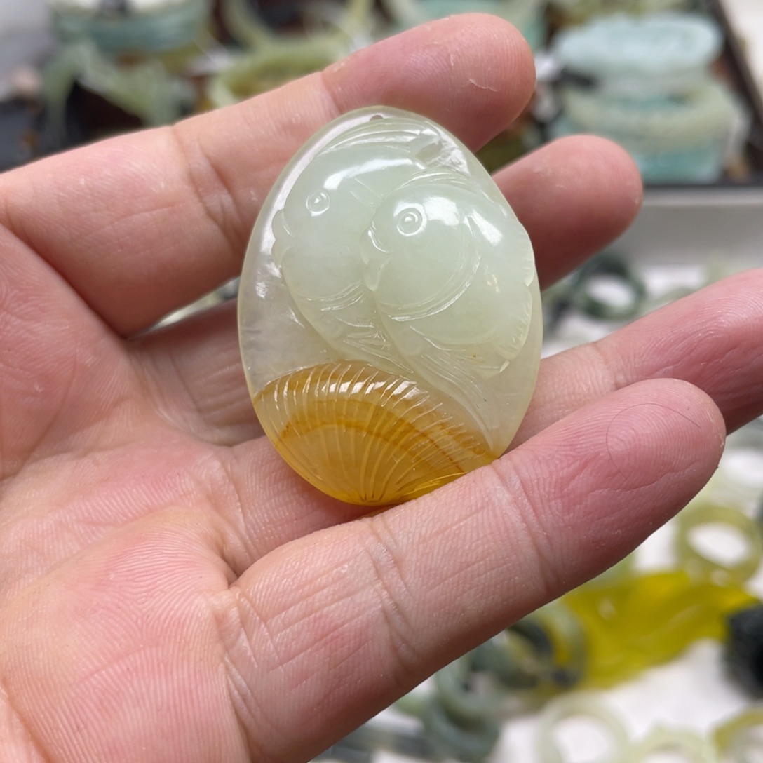 蛇纹石玉未镶嵌吊坠(不含链)