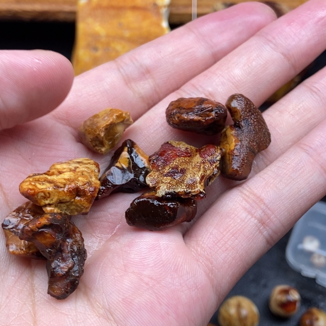 ****觉定制琥珀未镶嵌定制