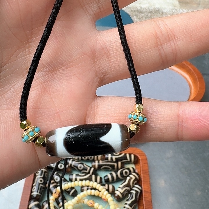 玛瑙/玉髓颈饰合金