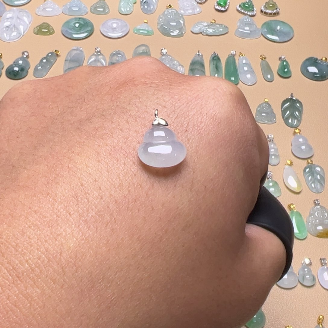 翡翠颈饰18K金镶嵌葫芦