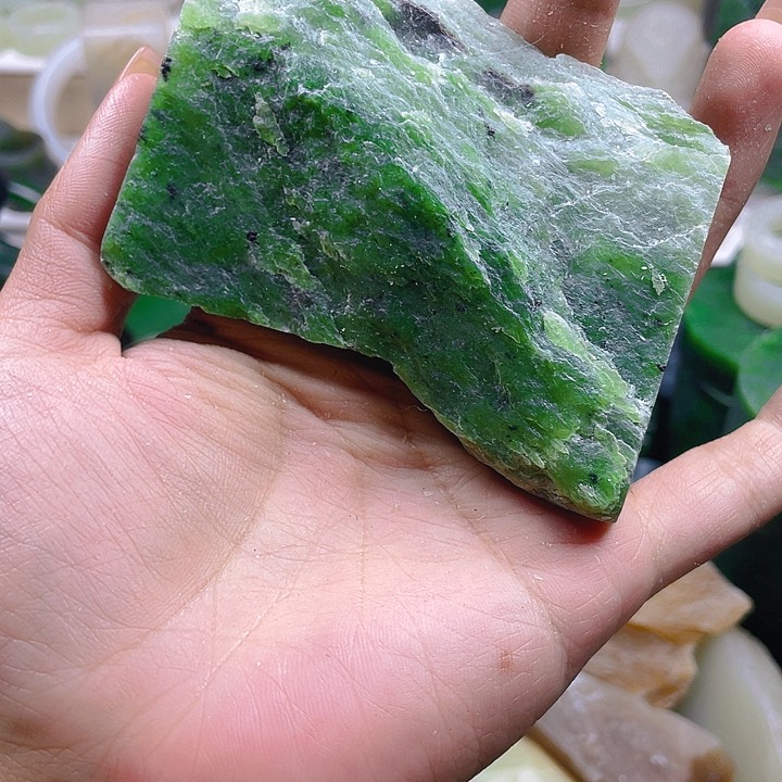 和田玉未镶嵌珠宝半成品