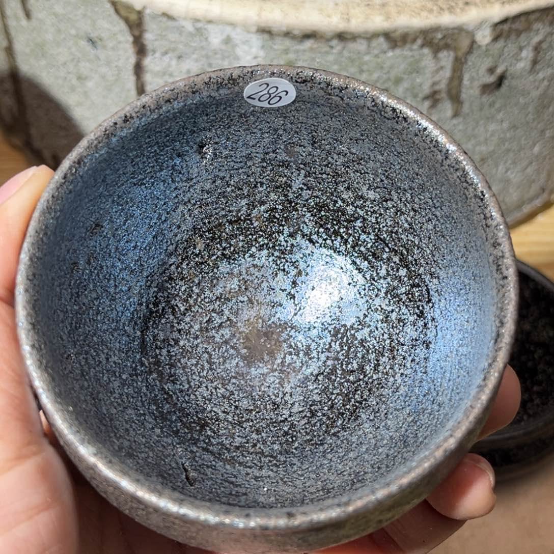 茶盏义兴龙窑坚持真柴烧落灰烧