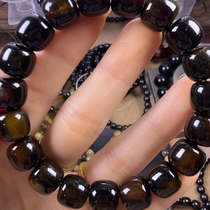 八***哥木质非金属1.2黑金手串