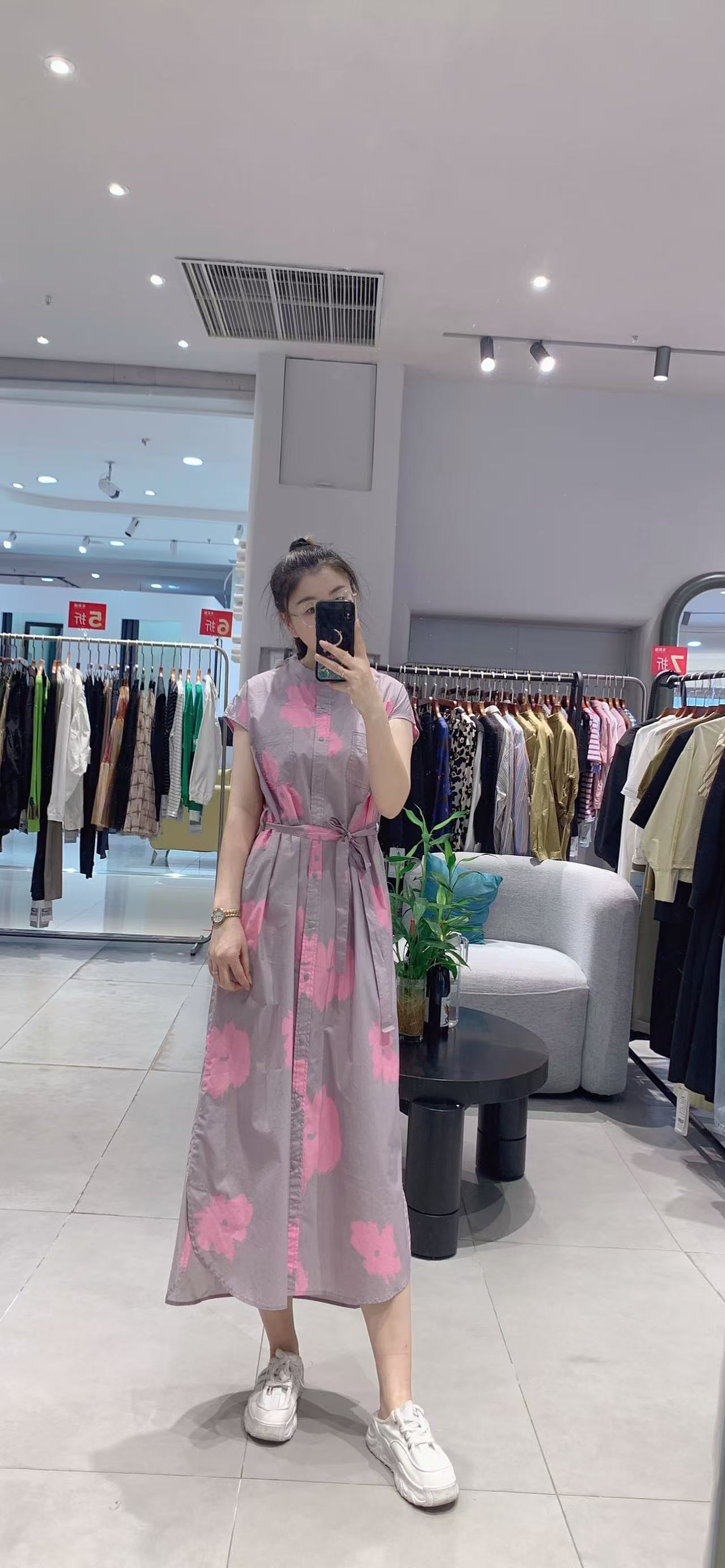 夏季法式轻奢粉色无袖印花气质名媛连衣裙