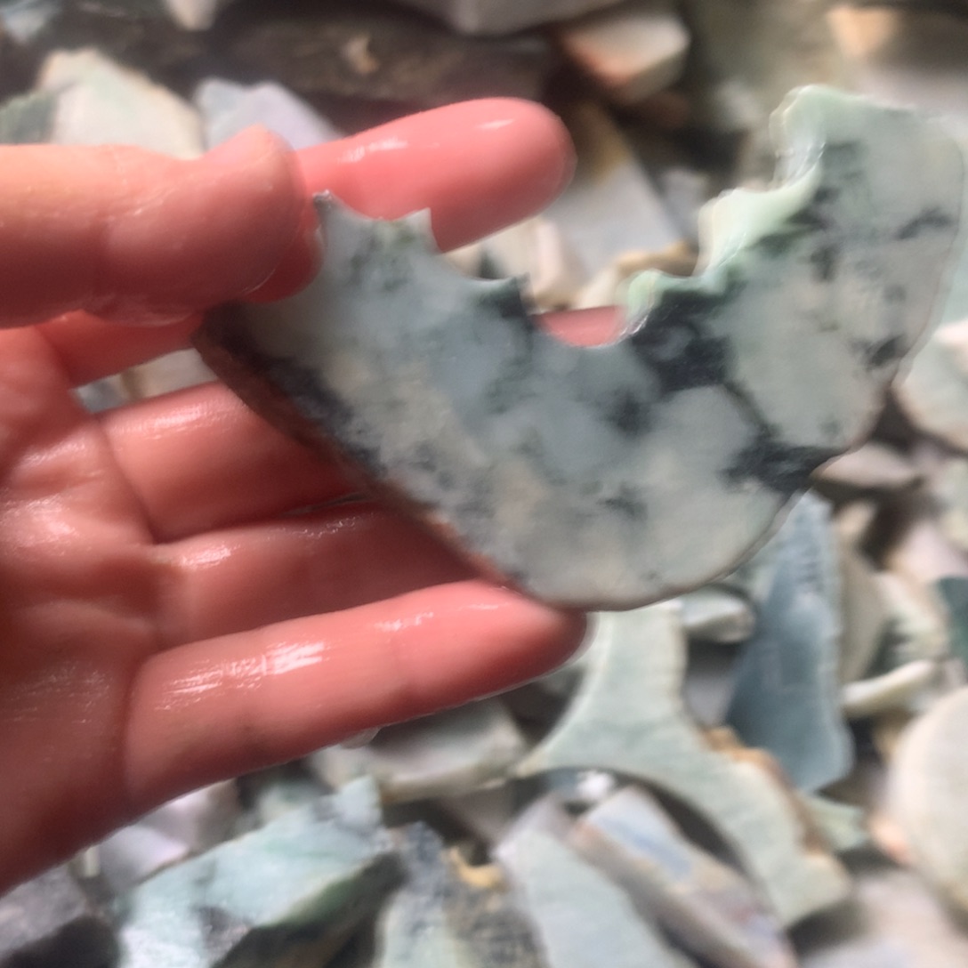 翡翠颈饰未镶嵌缅甸翡翠