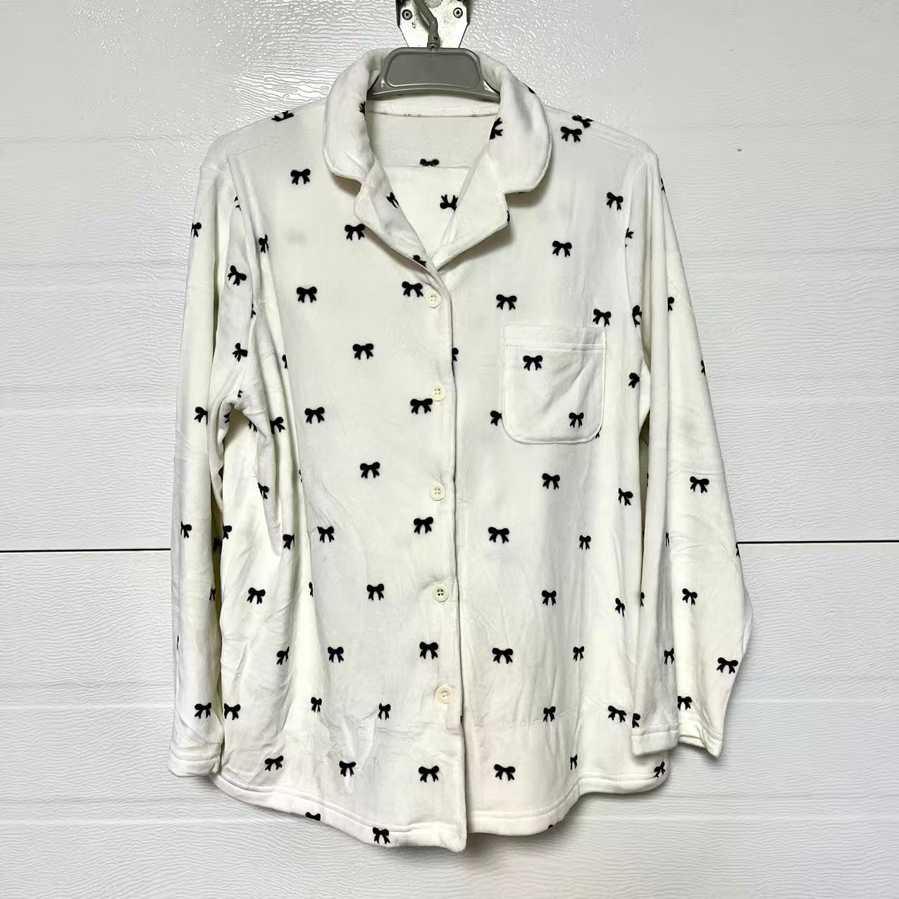 外贸珊瑚绒睡衣套装  男女款式