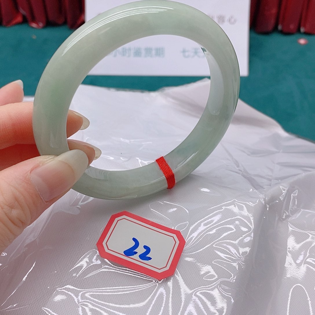 翡翠手镯未镶嵌s****t22222222