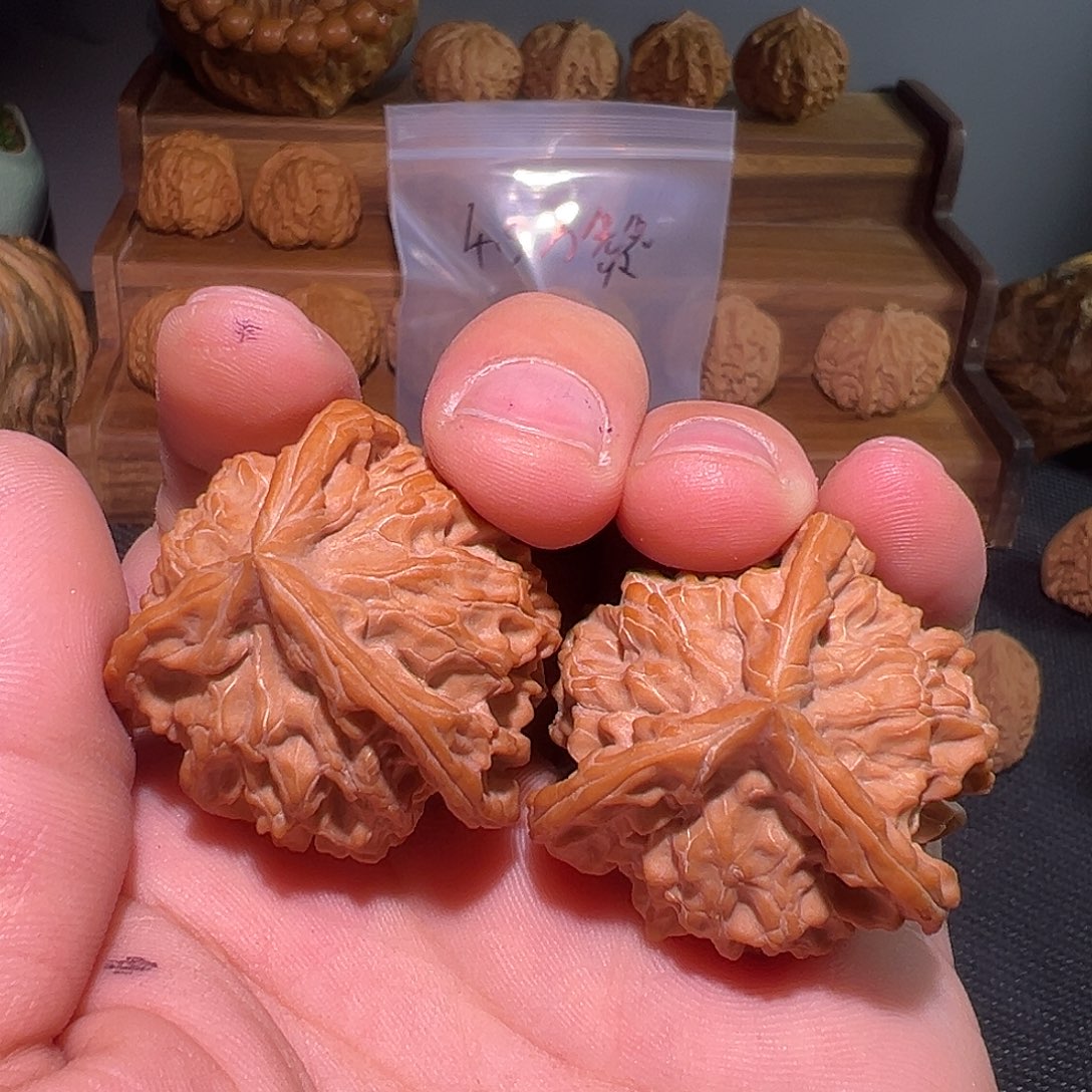 好***来把件文玩核桃全品37尺盘山三棱