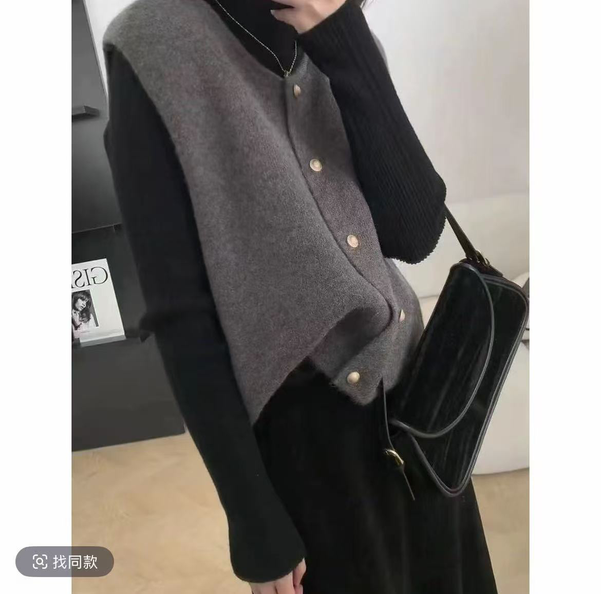 小朵家XFYD. ins穿搭#好看！奶油小金扣软糯开衫马甲