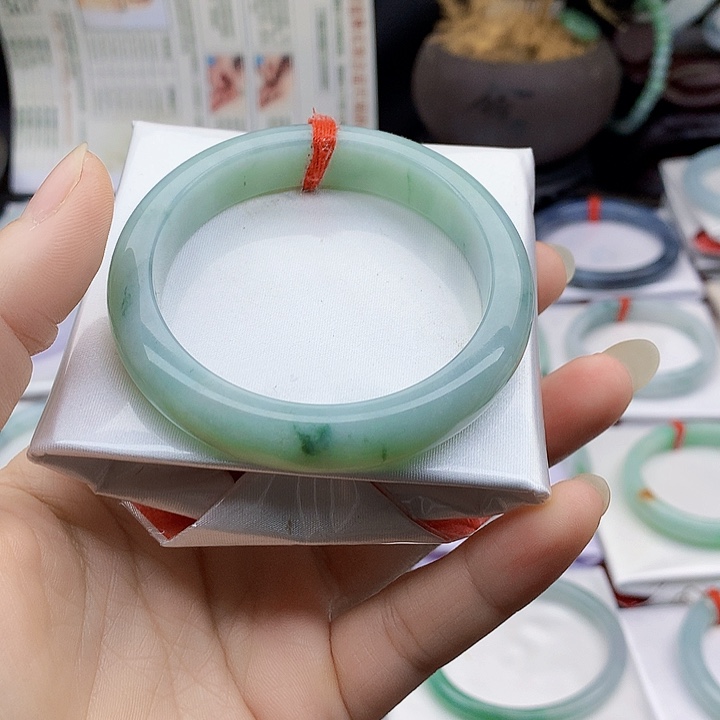 翡翠未镶嵌手镯缅甸天然翡翠A货55