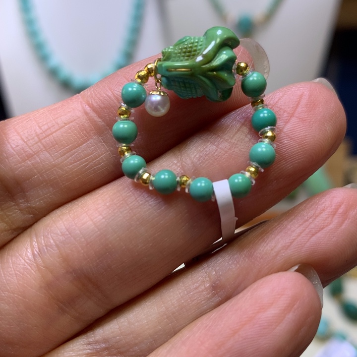 绿松石18K金镶嵌戒指