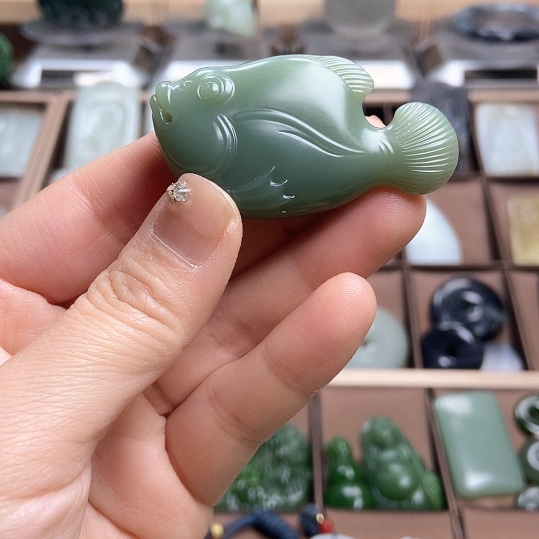 和田玉（糖玉）颈饰未镶嵌