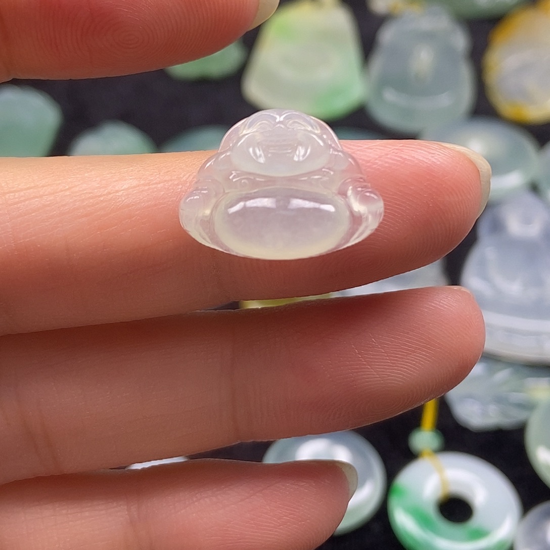 翡翠未镶嵌颈饰佛公