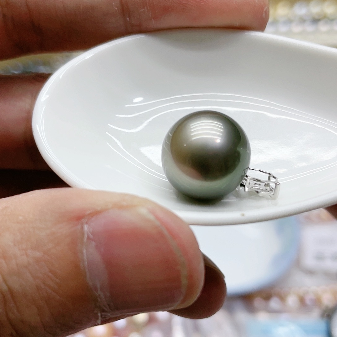 海水珍珠颈饰18K金镶嵌