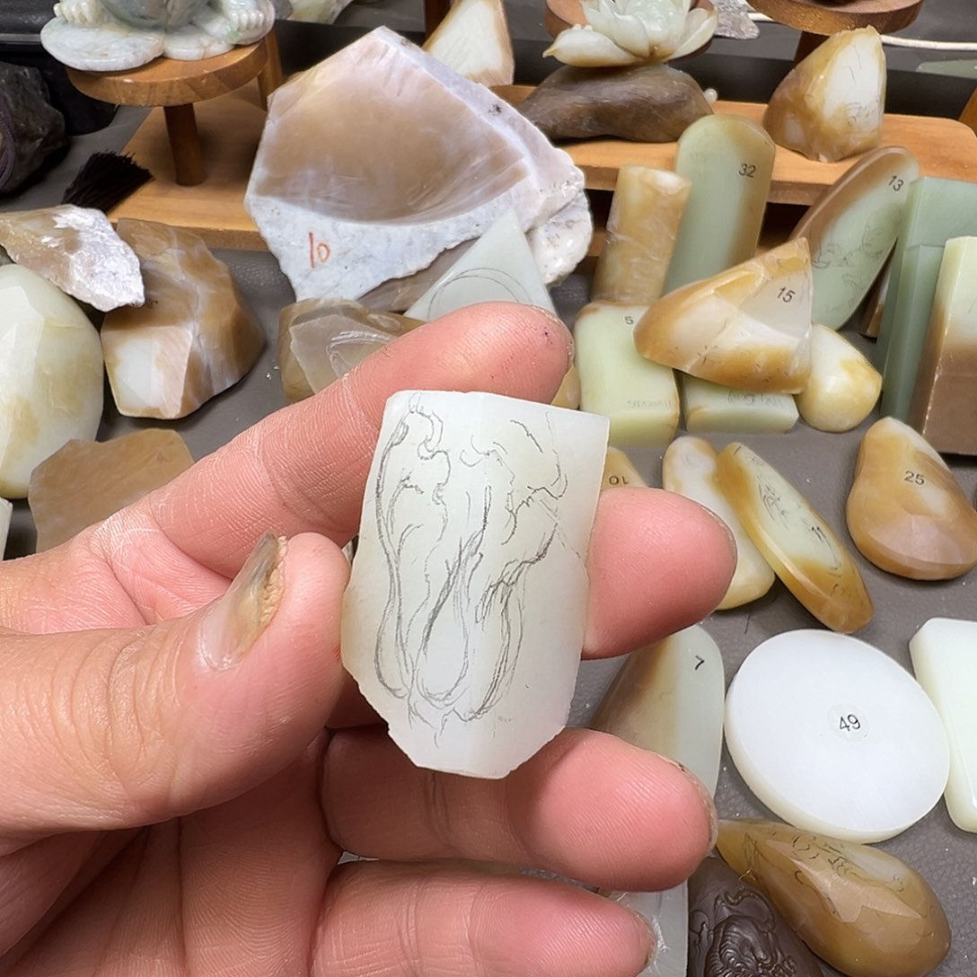 定制和田玉未镶嵌吊坠