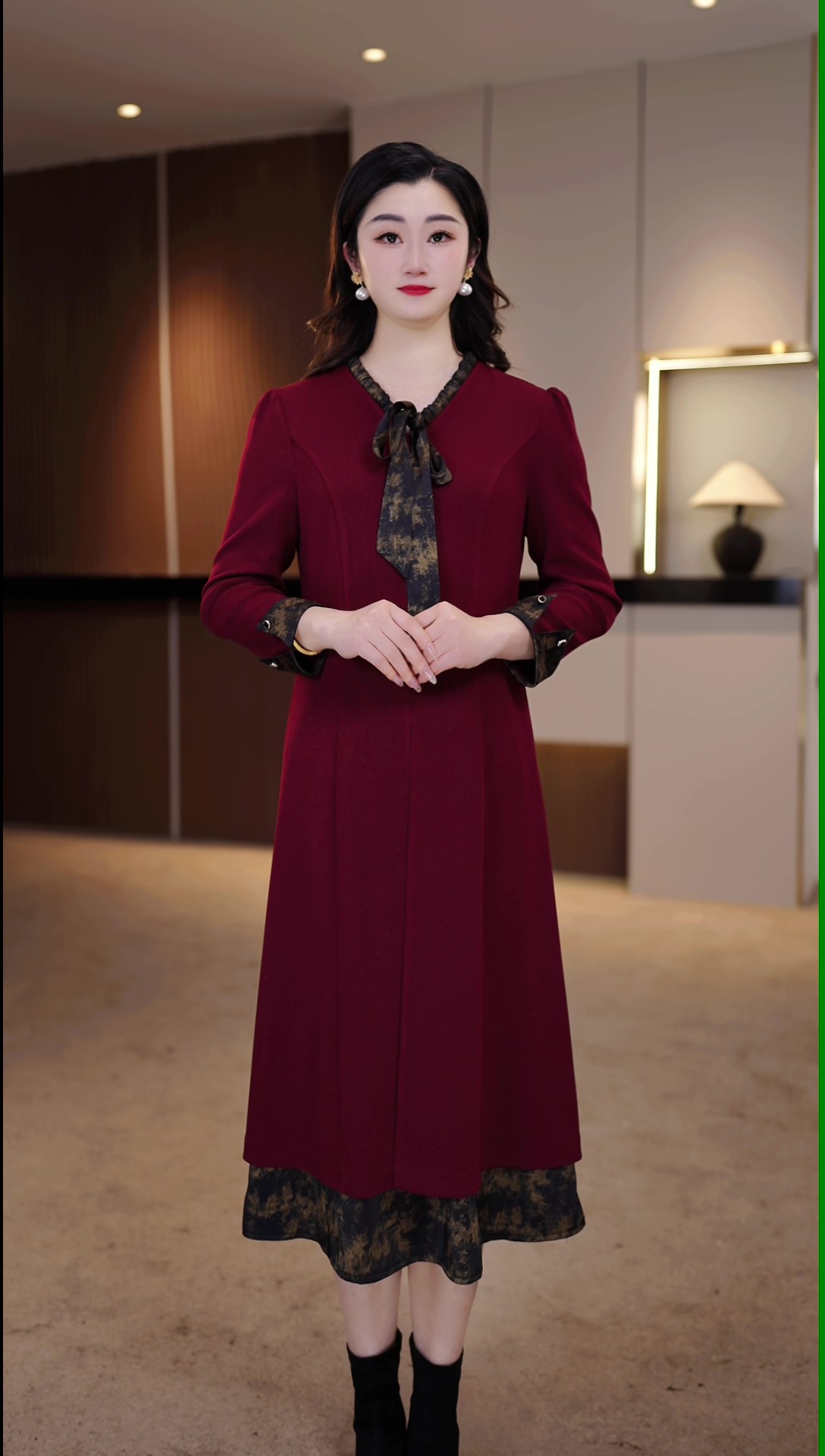 2025春季新款气质减龄大码连衣裙中老年女装加肥加大遮肉显瘦