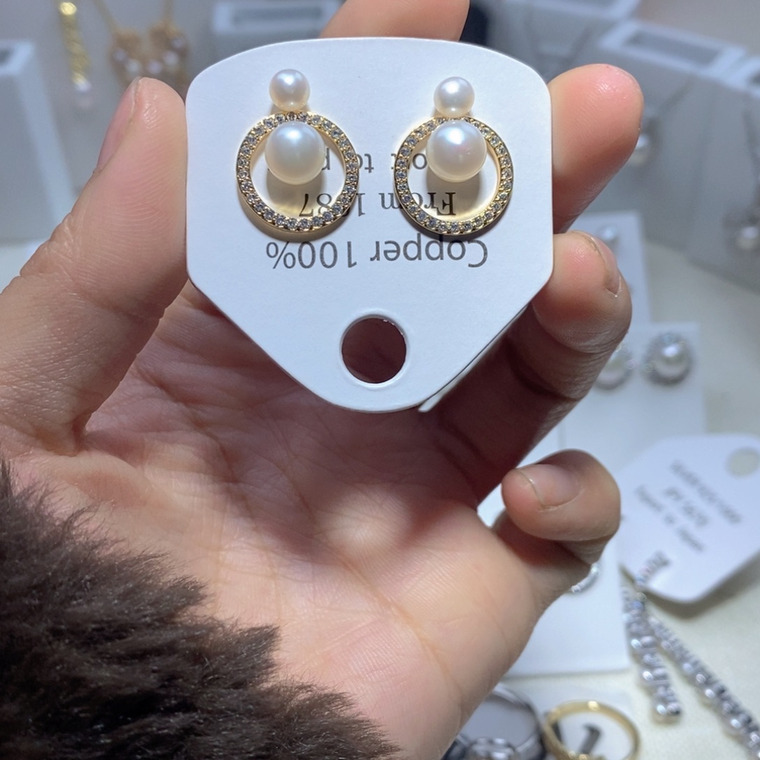 淡水珍珠耳饰未镶嵌