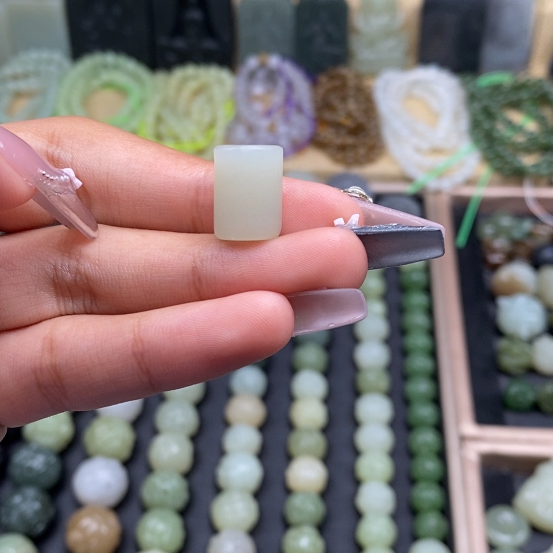 和田玉未镶嵌珠宝半成品