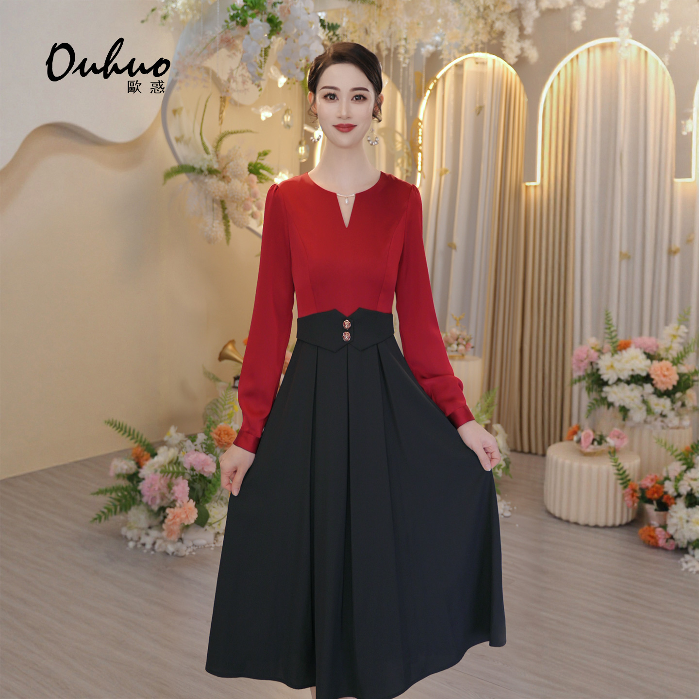 现货【木木定制】2025年早秋新款高贵时尚华丽气质连衣裙OHDRI09034