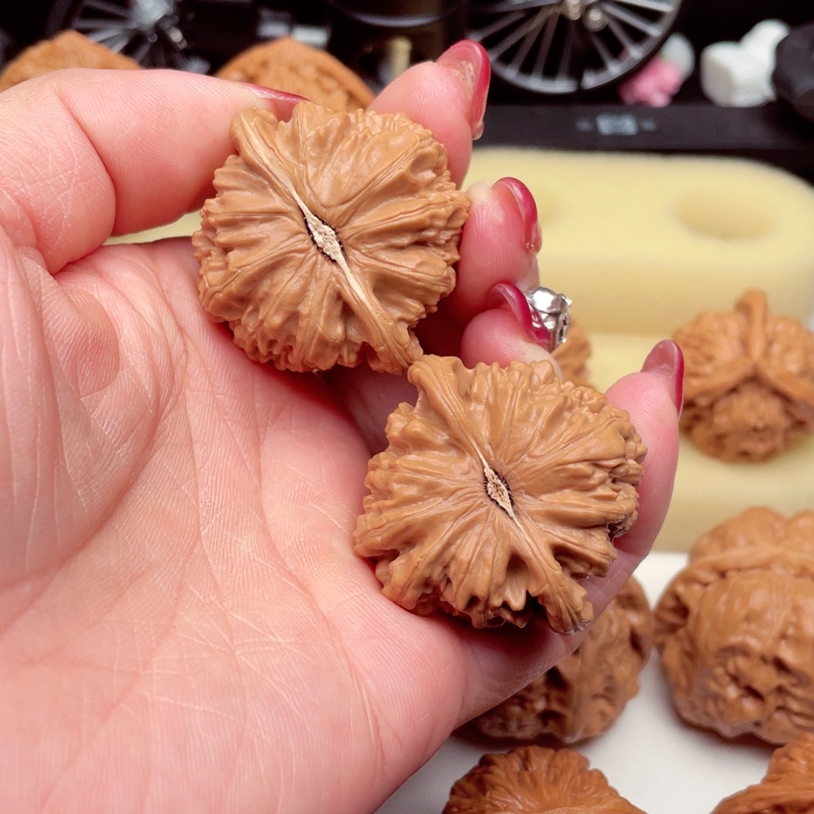 【闪购商品】吊坠桃核白狮子41全已打底280号