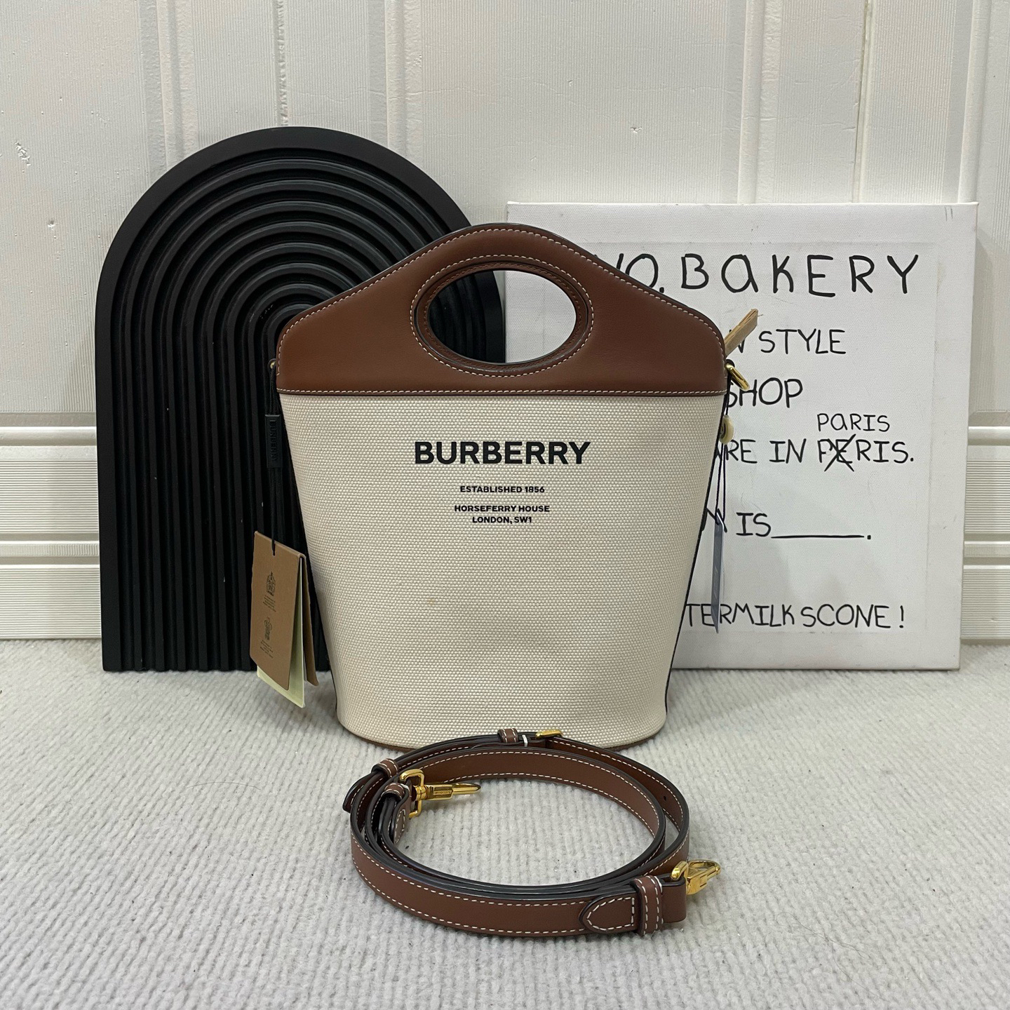 95新 BURBERRY/博柏利 巴宝莉帆布拼皮水桶包