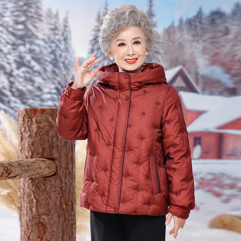 中老年女装连帽时尚90白鸭羽绒服外套冬季奶奶装加厚保暖妈妈上衣