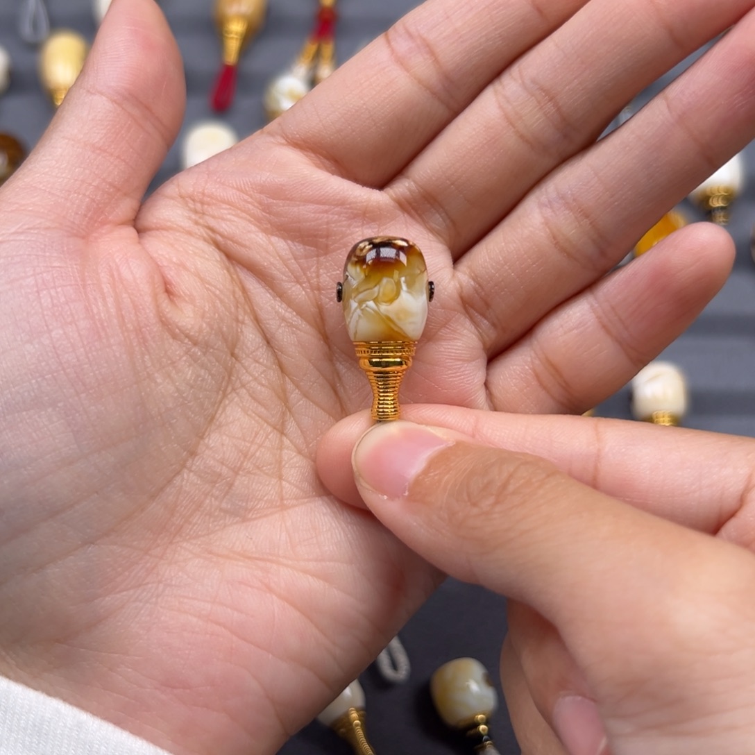 琥珀未镶嵌裸石12mm