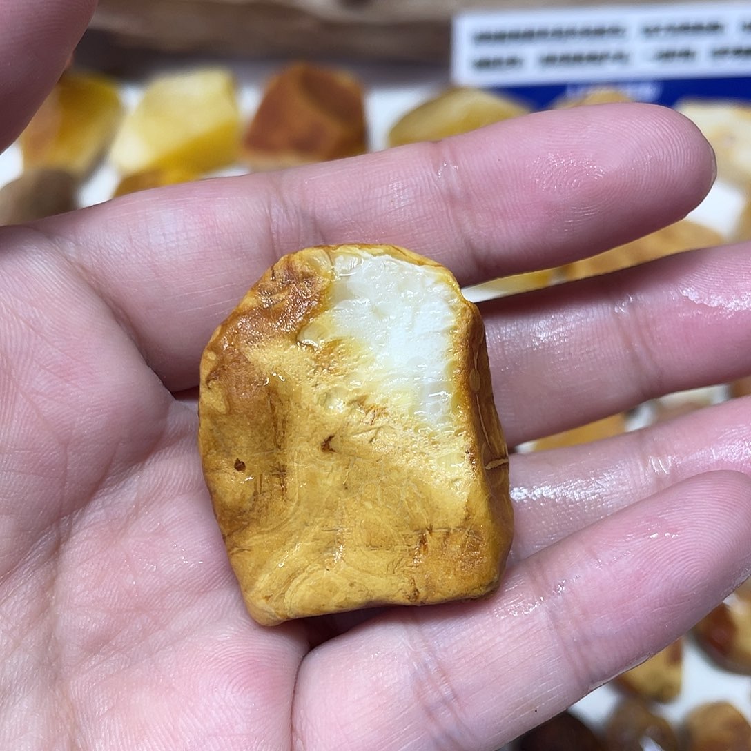 定制琥珀未镶嵌原矿琥珀