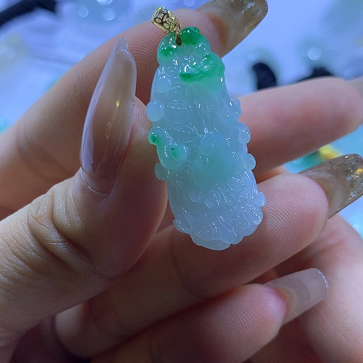 翡翠18K金镶嵌颈饰天然翡翠A货吊坠