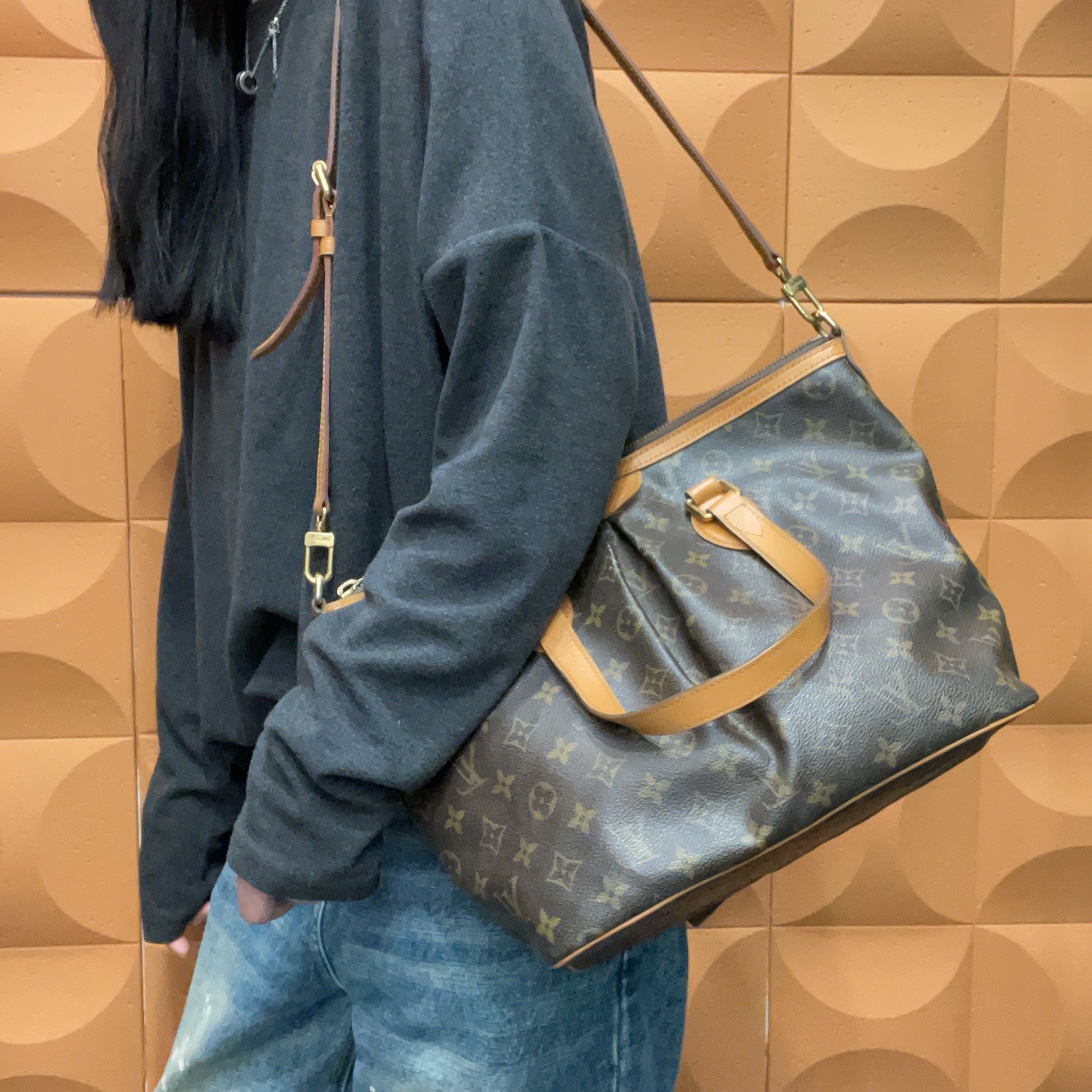95新 LouisVuitton/路易威登 【KK】 42 1239 满印老花手提单肩包