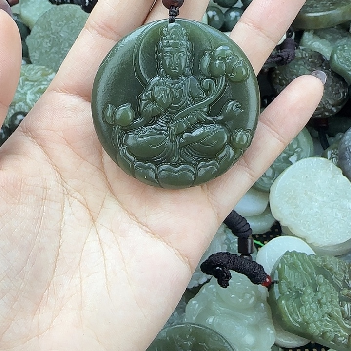 和田玉未镶嵌颈饰