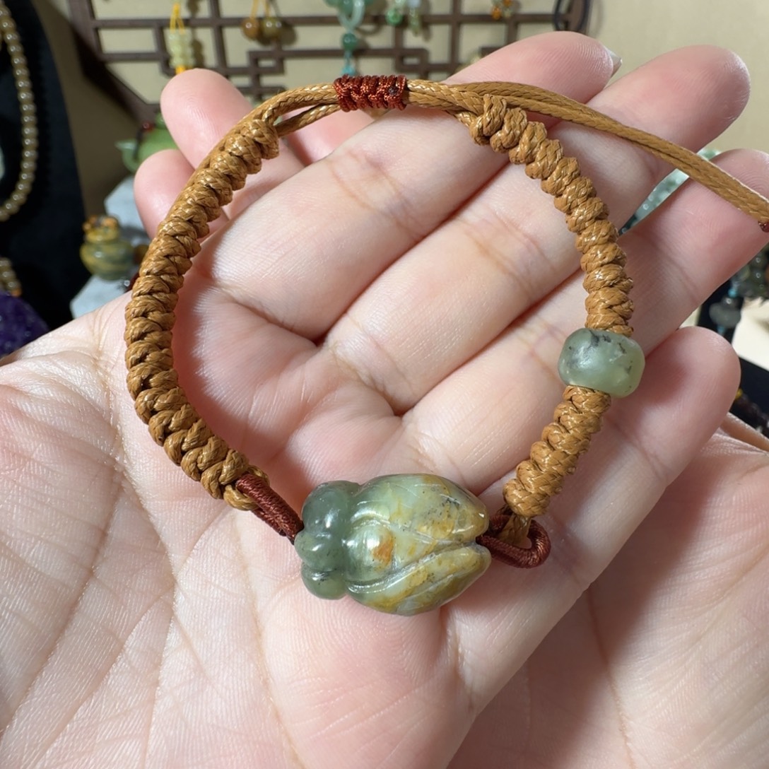 岫岩河磨玉（透闪石质玉）未镶嵌手绳